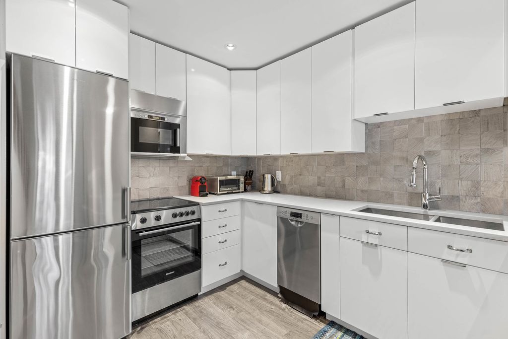 listing image 1108353038375017652