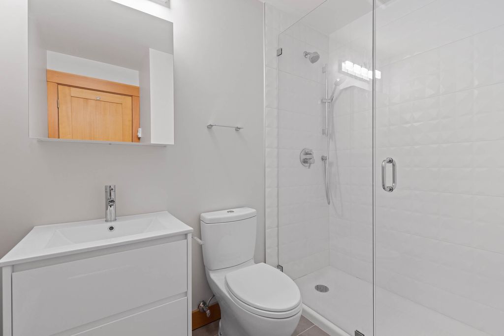 listing image 1109449518547193067