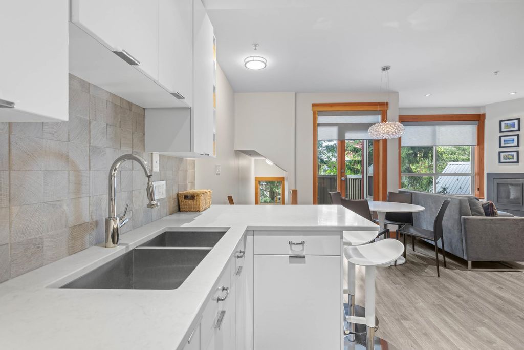 listing image 1107512671184223143