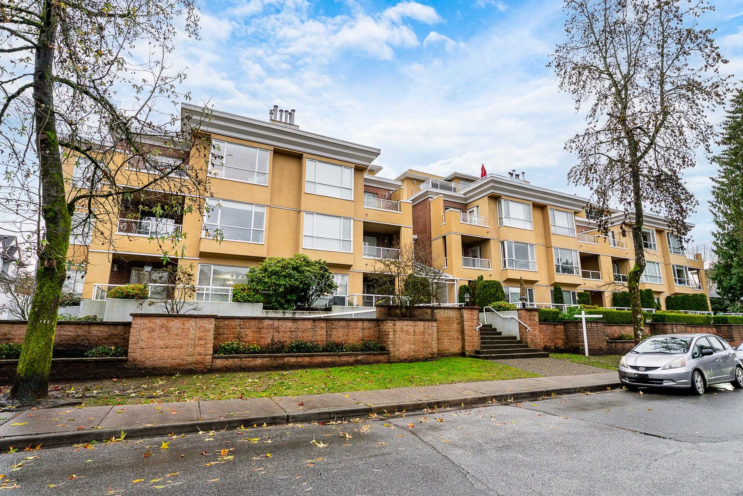 2340 Hawthorne Avenue 305