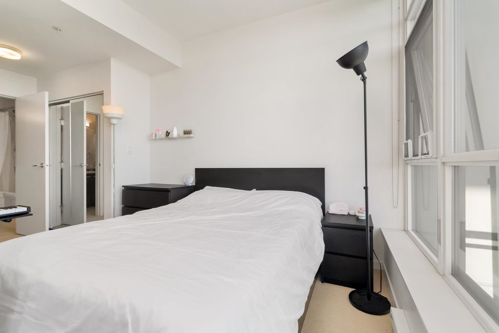 listing image 1103633431933397584