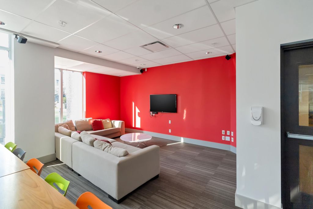 listing image 1101124516343857250