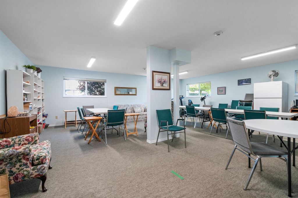 listing image 1107370813954857218