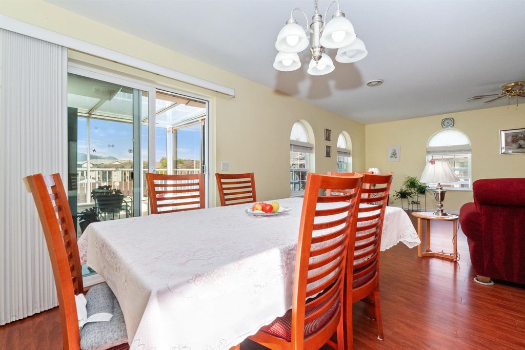 listing image 1103497910143446279