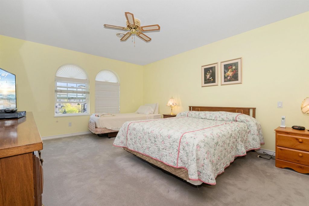 listing image 1109335283338182063