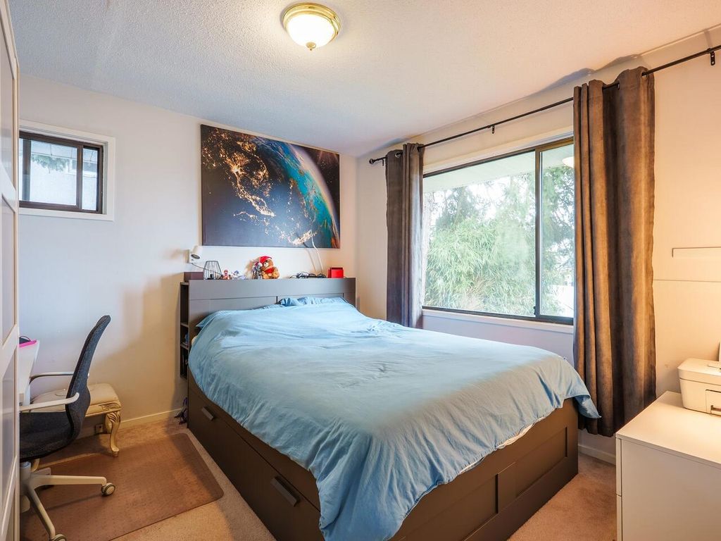 listing image 1101947361300625025