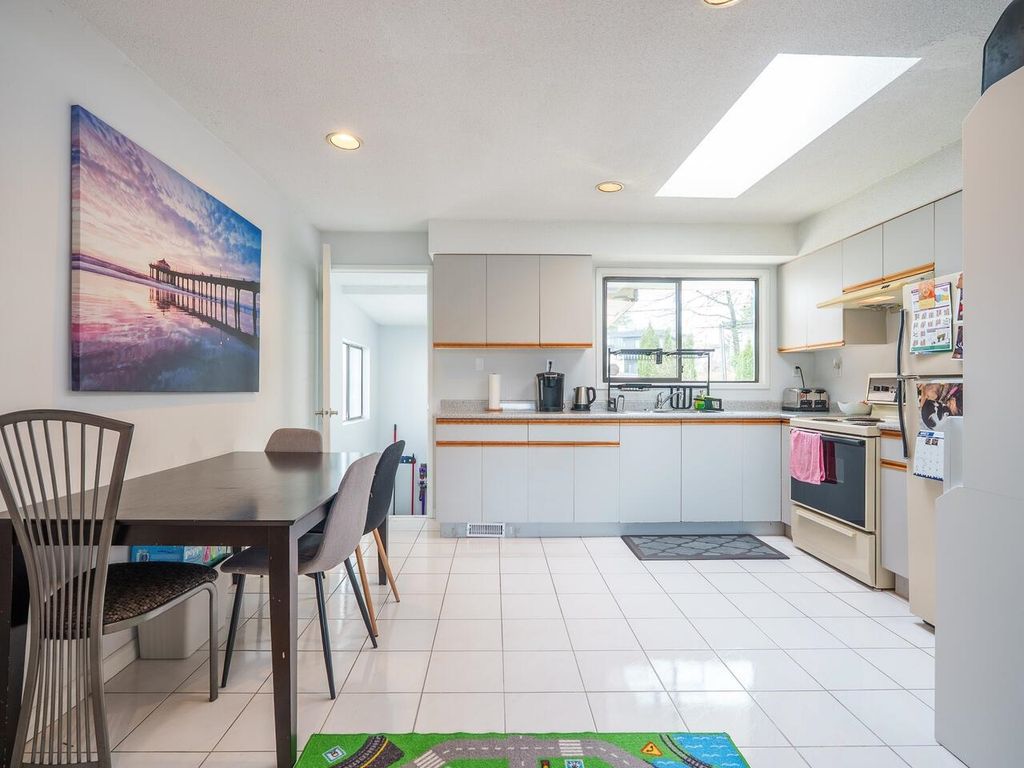 listing image 1109408029479001611