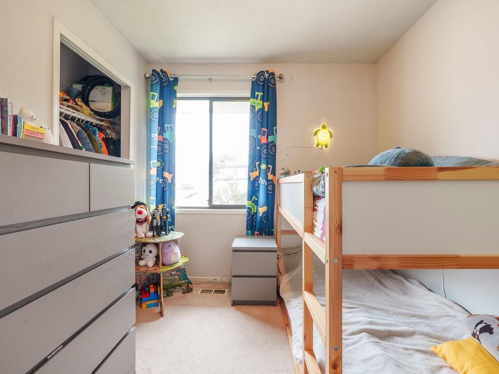 listing image 1109356995302768067