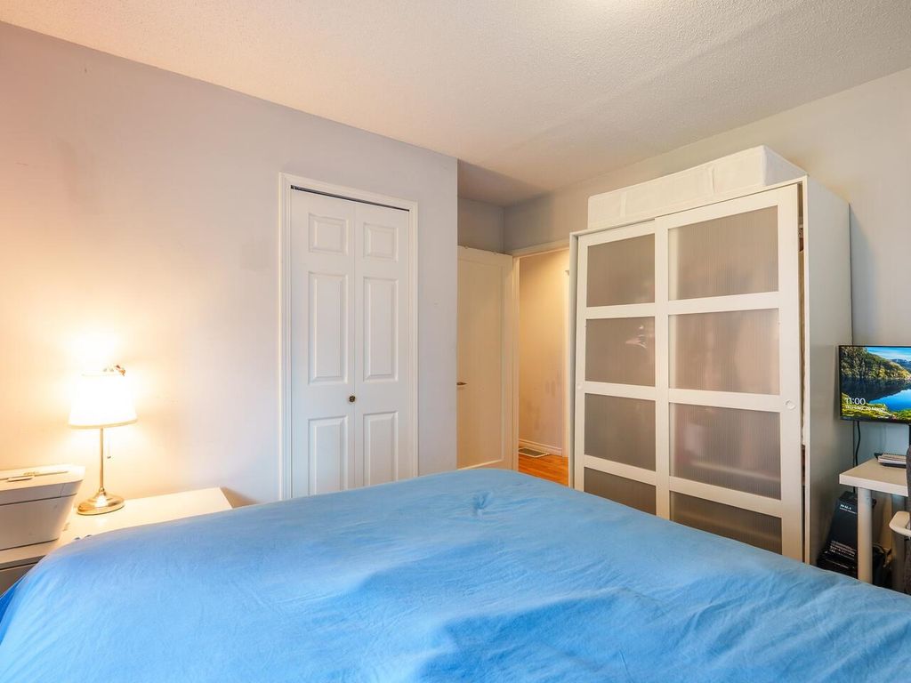 listing image 1105357930480971016