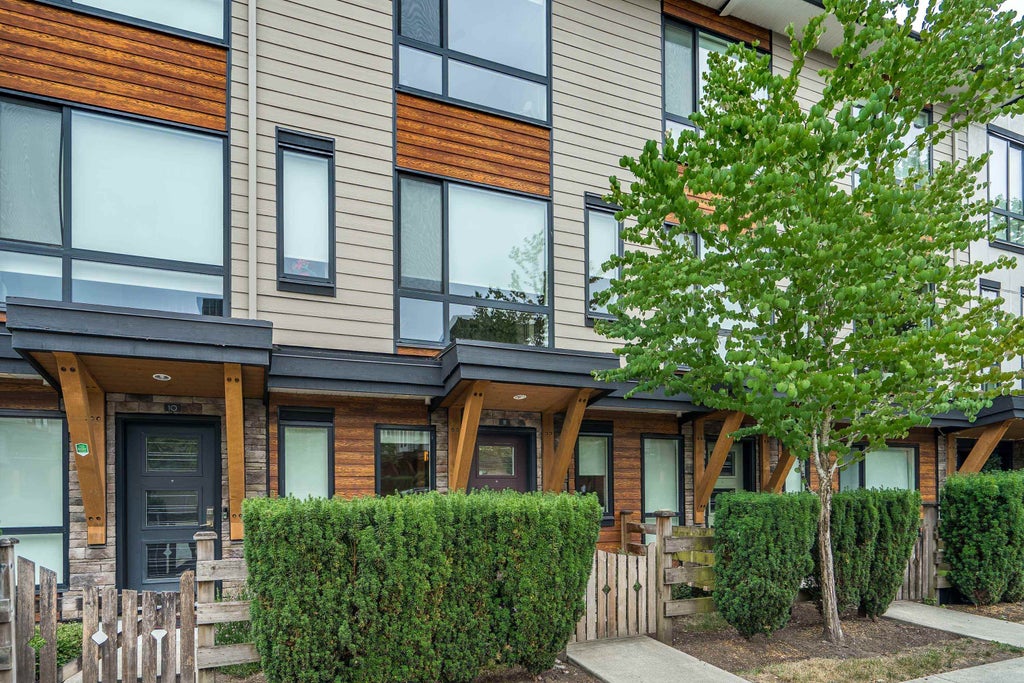 Photo of 16488 64 Avenue #11, Abbotsford, BC V3S 6X6 (MLS # R3161426)