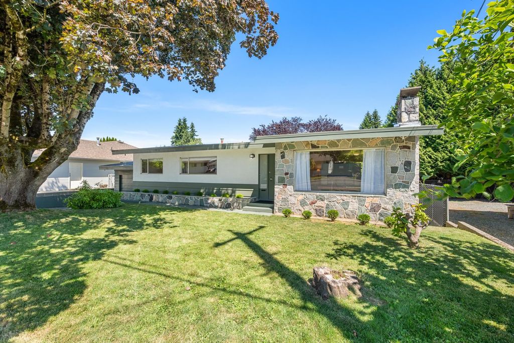 Photo of 2120 Ware Street, Abbotsford, BC V2S 3C2 (MLS # R3129128)
