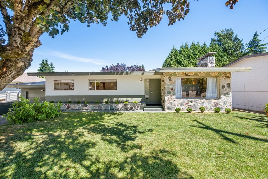 Photo of 2120 Ware Street, Abbotsford, BC V2S 3C2 (MLS # R3129128)