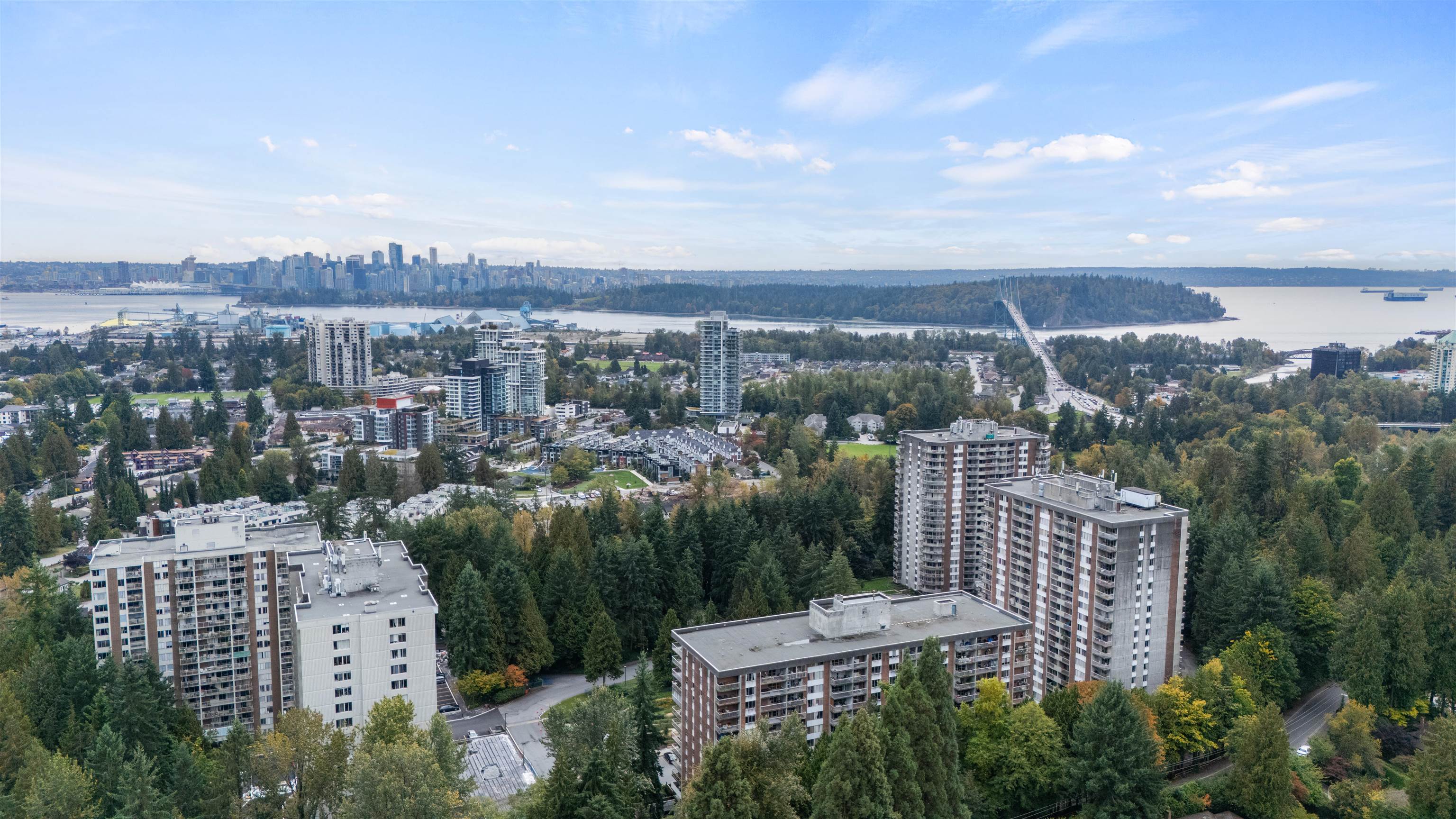 2012 Fullerton Avenue 1205