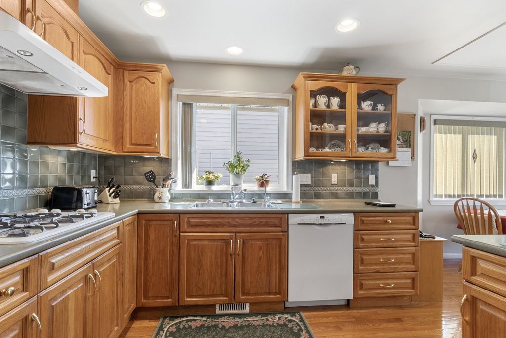 listing image 1101611095266973407