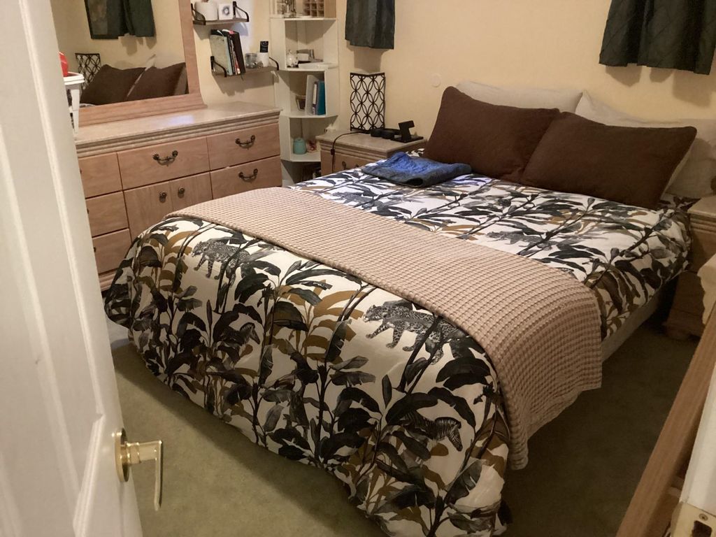 listing image 1102750307807949876