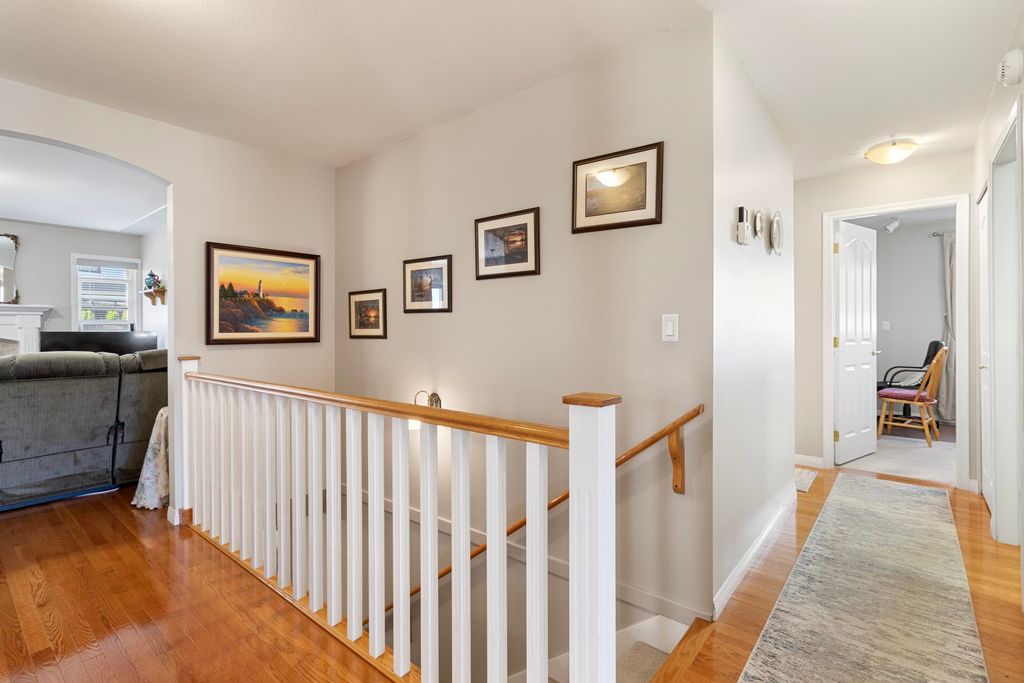 listing image 1108989998656960828