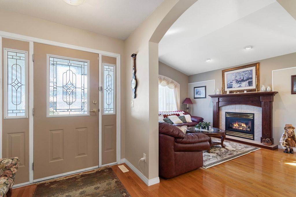 listing image 1100199481944955335