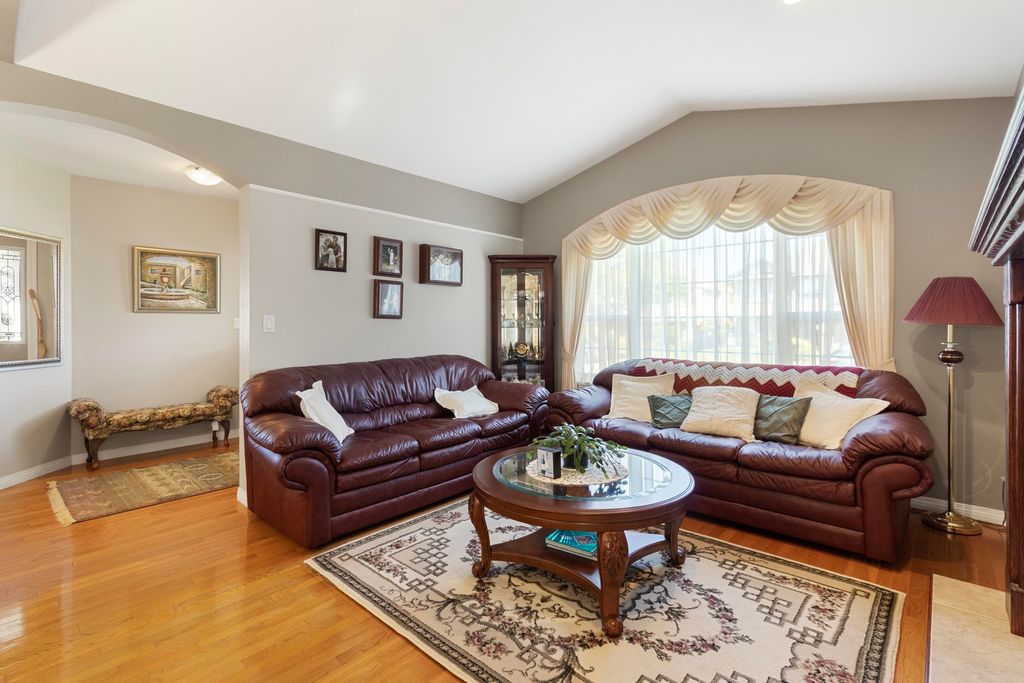 listing image 1100220642211682189