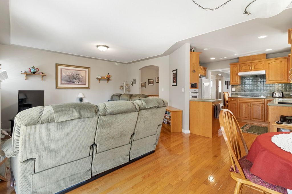 listing image 1105047526999676922