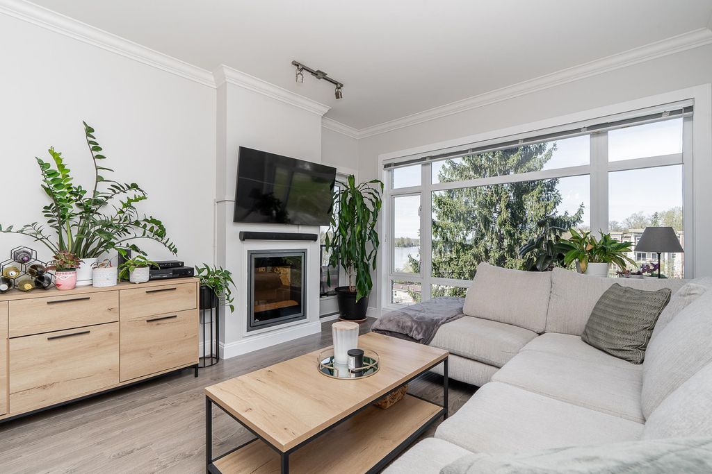 Photo of 11566 224 Street #309, Maple Ridge, BC V2X 5Z7 (MLS # R3114015)