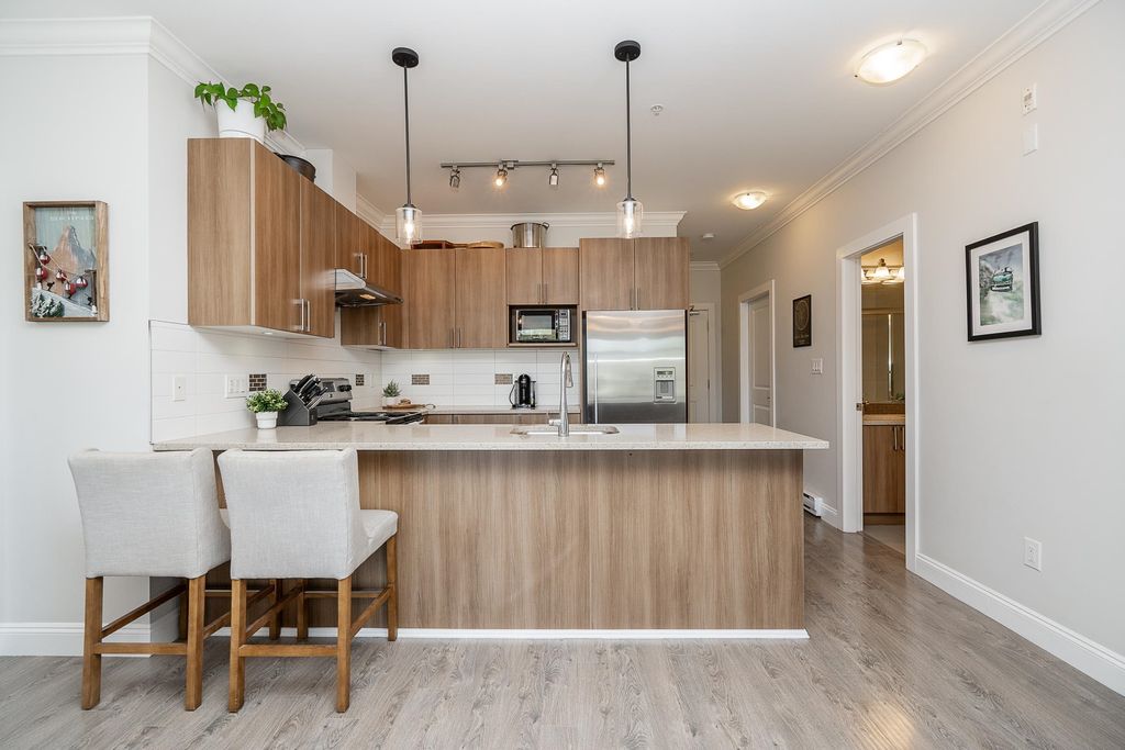 Photo of 11566 224 Street #309, Maple Ridge, BC V2X 5Z7 (MLS # R3114015)