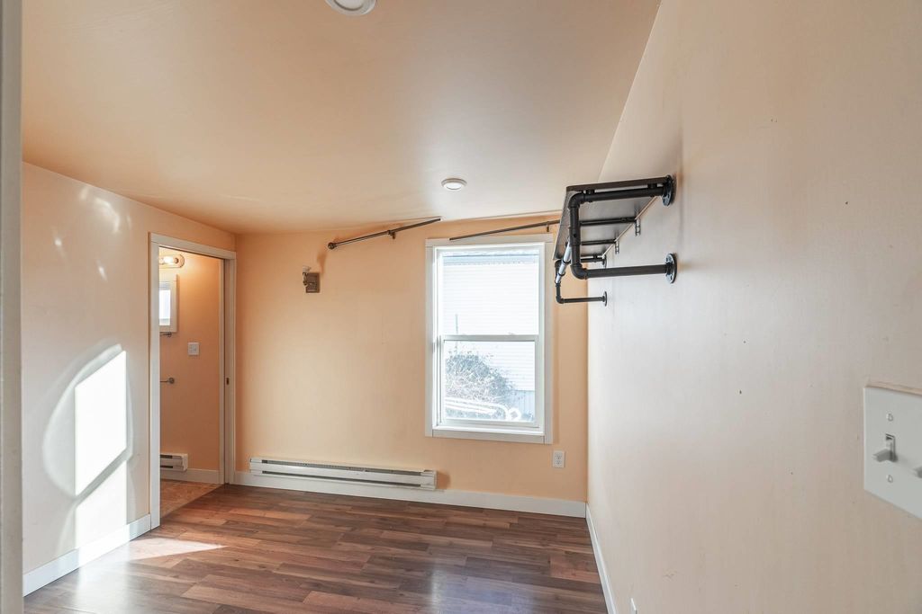 listing image 1105988685964177314