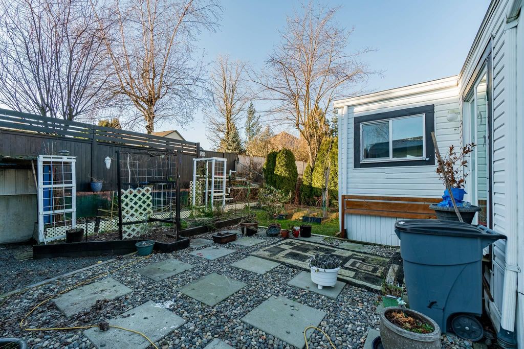 listing image 1106379532332446879