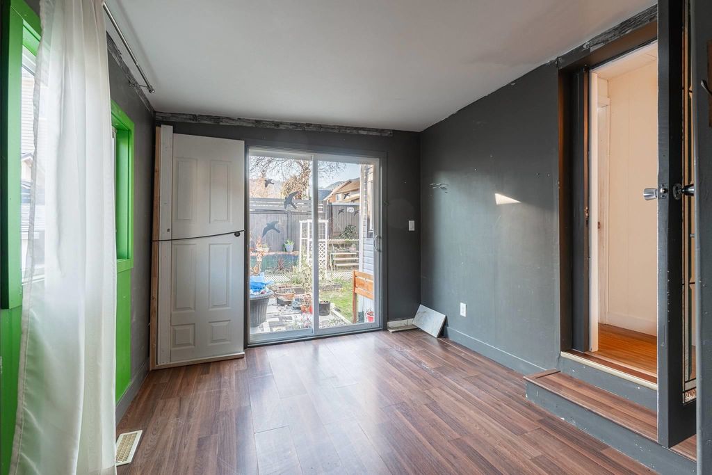 listing image 1108092006981146290