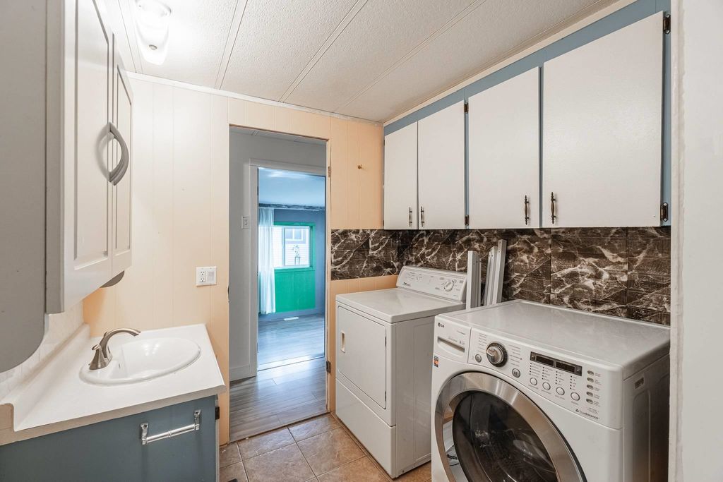 listing image 1104788278340844920