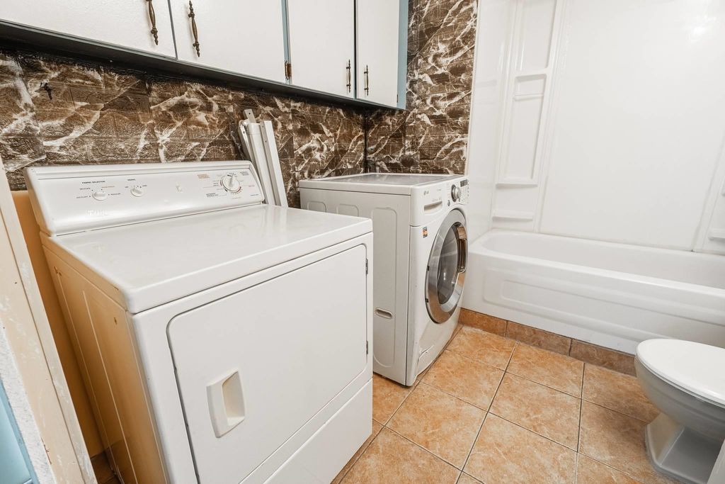 listing image 1108954795518288647