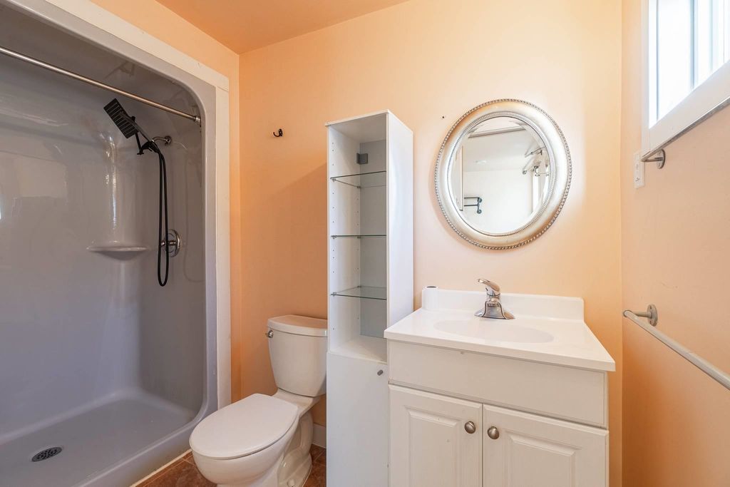 listing image 1106807284187082176