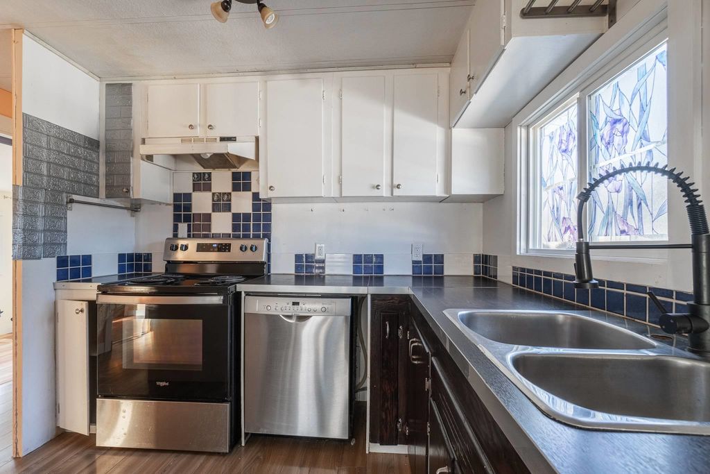 listing image 1101478533573935399