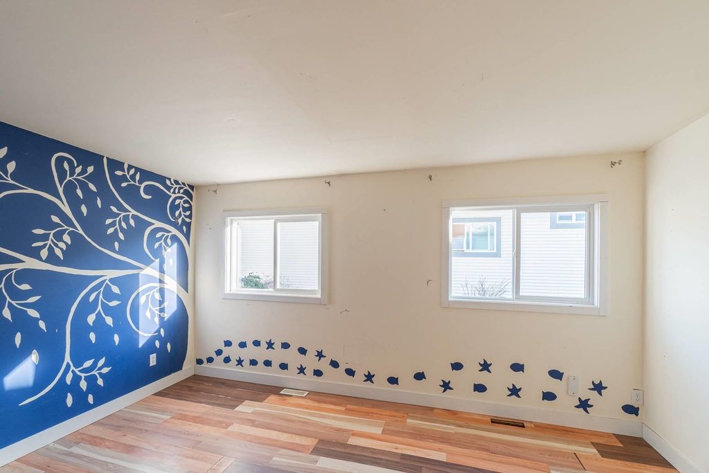 listing image 1105981260398160899