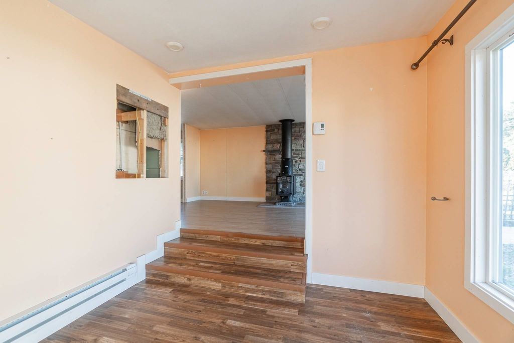 listing image 1103339356844642773