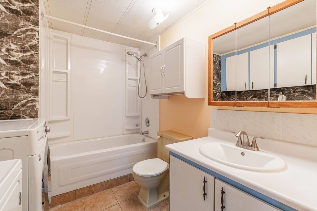 listing image 1103953204808855187