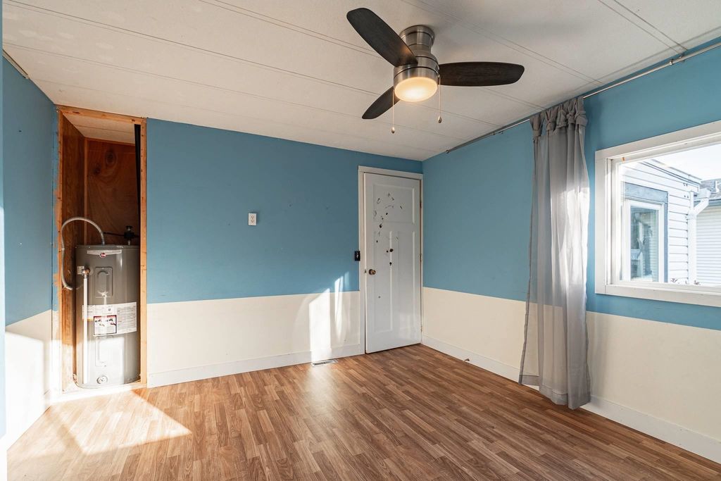 listing image 1104958677301137419