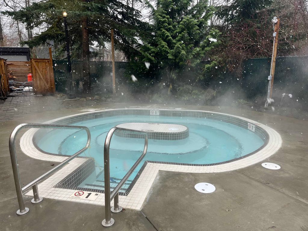 listing image 1109963810979831226