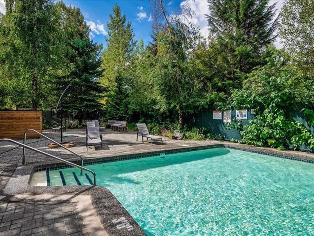 listing image 1105574327711962816