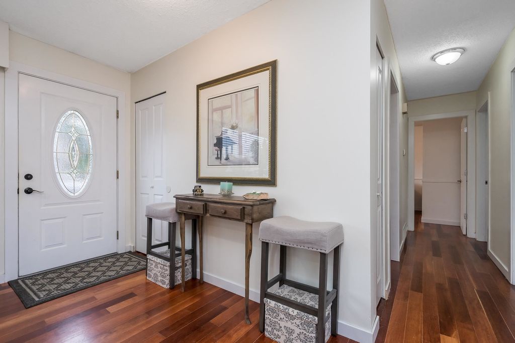 Photo of 27056 28a Avenue, Langley, BC V4W 3A4 (MLS # R3089474)