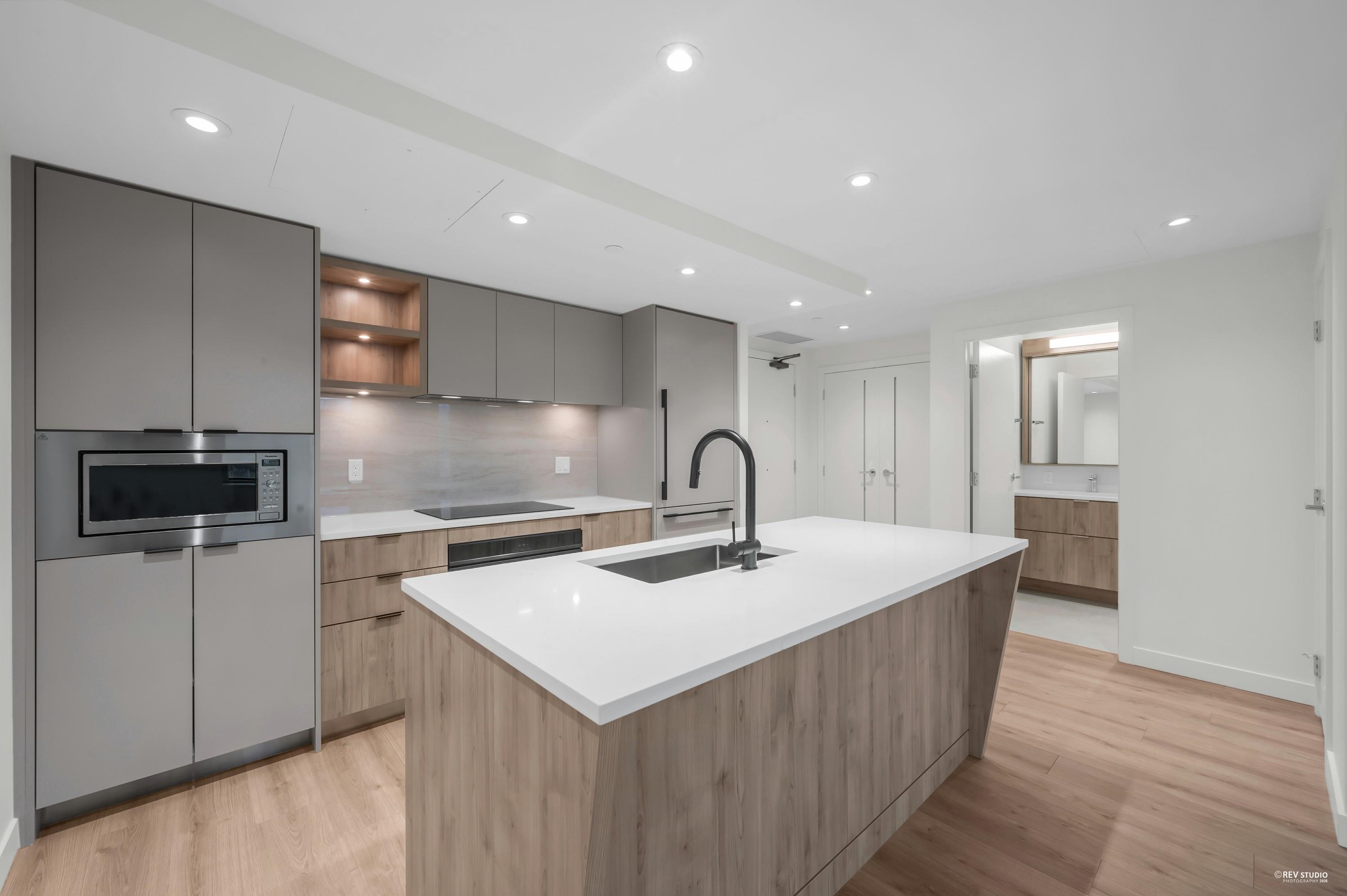 755 Harbourside Drive 320