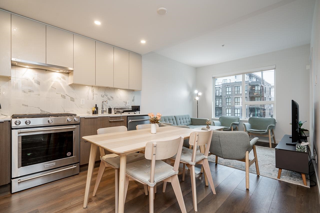 645 Como Lake Avenue 308