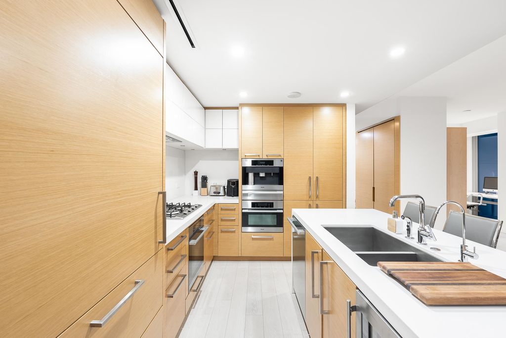 listing image 1108250686261836359