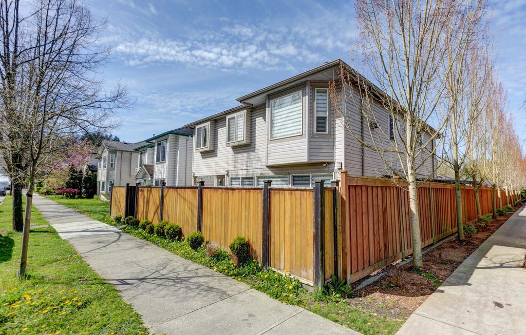 Photo of 11913 240 Street, Maple Ridge, BC V4R 1M7 (MLS # R3137126)