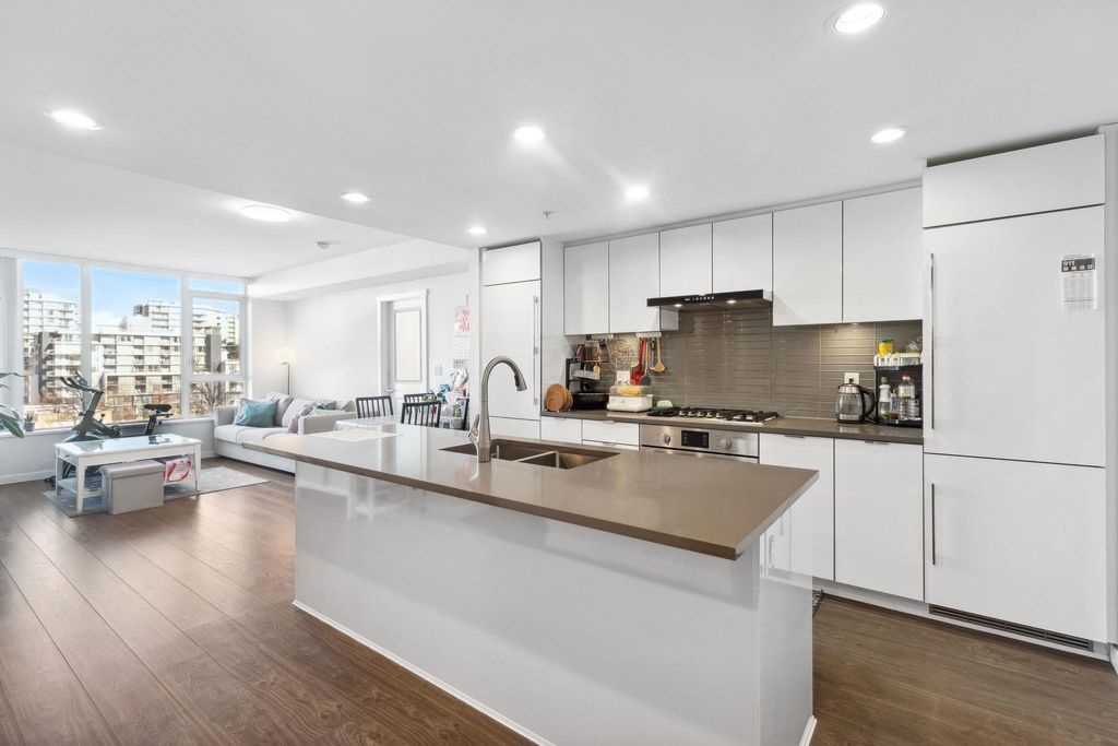 listing image 1105068835091653252