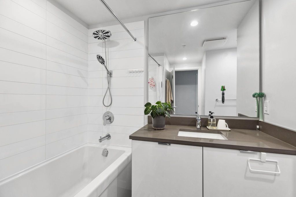 listing image 1101277900873511665