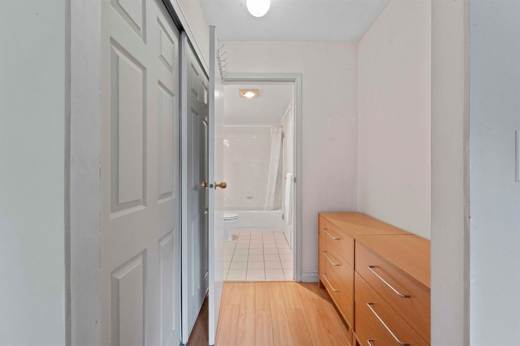 listing image 1106833605280387491