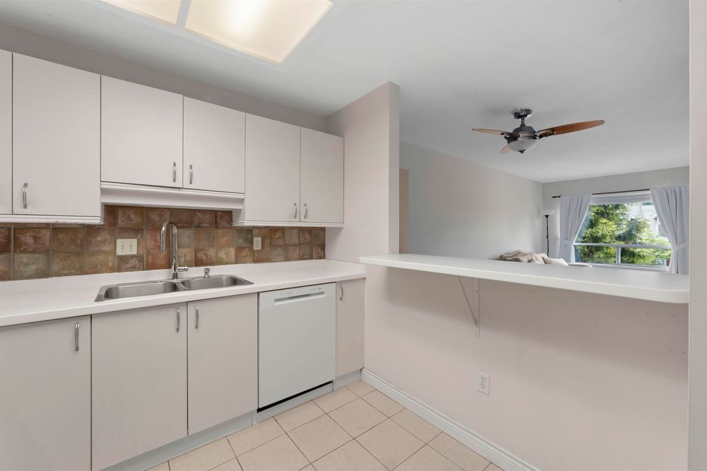 listing image 1107944471904550829