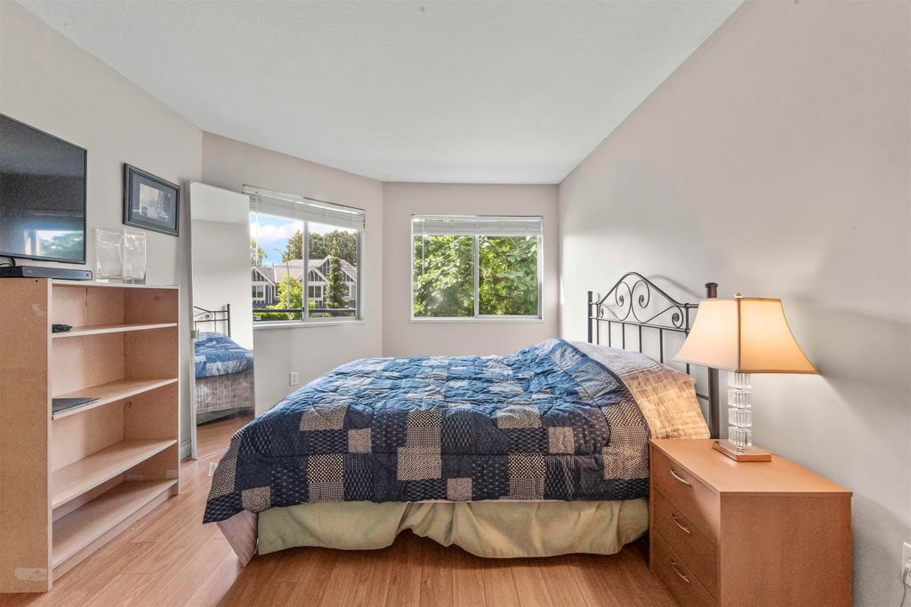 listing image 1101550813246165830