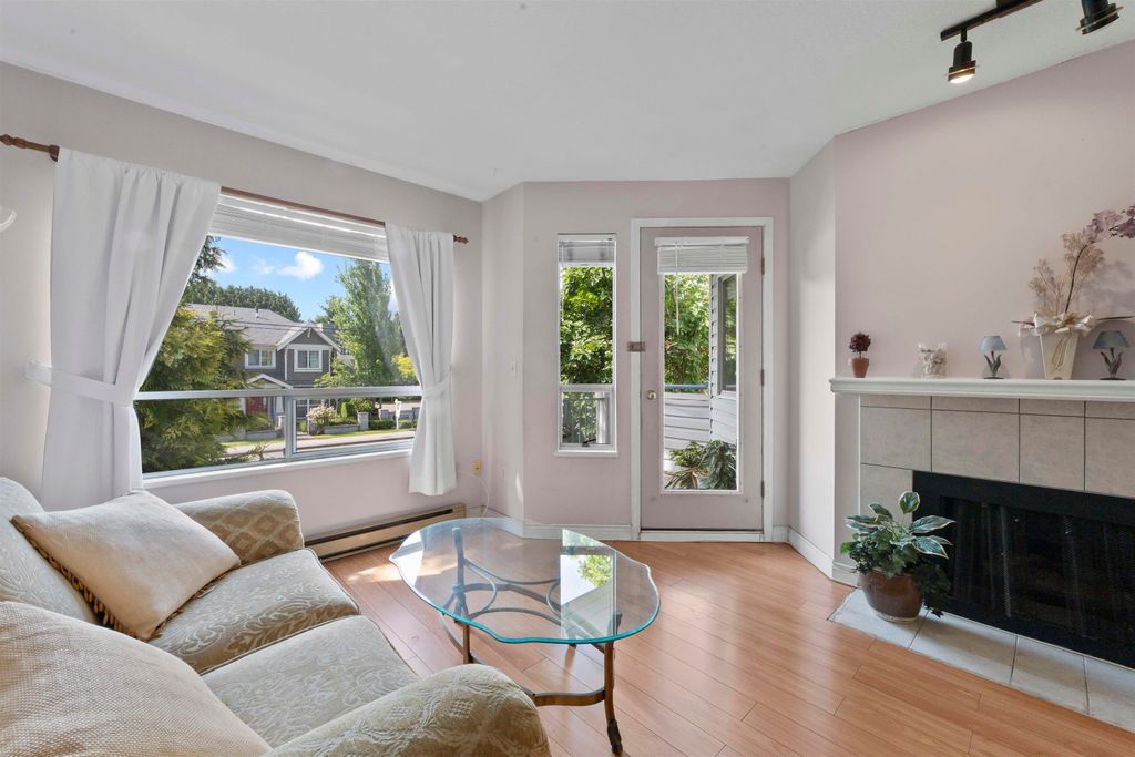 listing image 1101953448726740824
