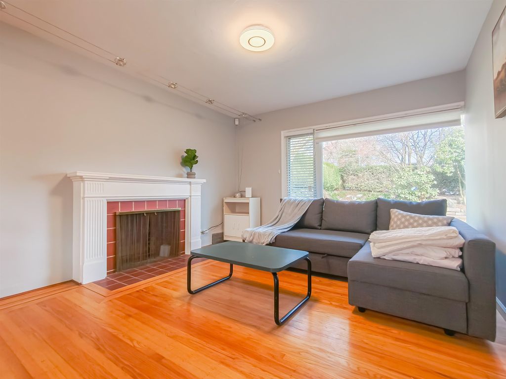 listing image 1109620305553198657